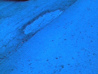 Λακκούβα ασφάλτου και υλικές ζημιές σε Ι.Χ επι του δρόμου αυτού λόγω παρκαρίσματος - Σημαντικό