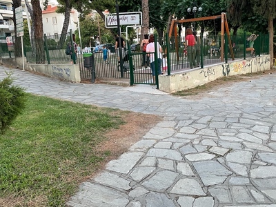 Ελλειπείς παιδικές χαρές 