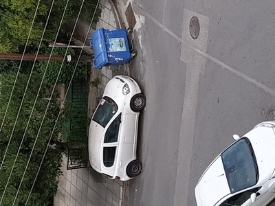 Εγκαταλελειμμένο αυτοκίνητο