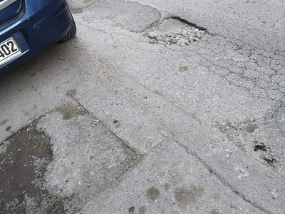 Χαλασμένος δρόμος/λακούβες Σουρή 