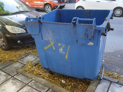 Καθαρισμός και αντικατάσταση κάδου ανακύκλωσης