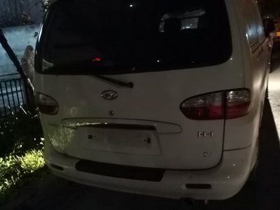 εγκαταλελειμμένο ιχ φορτηγάκι