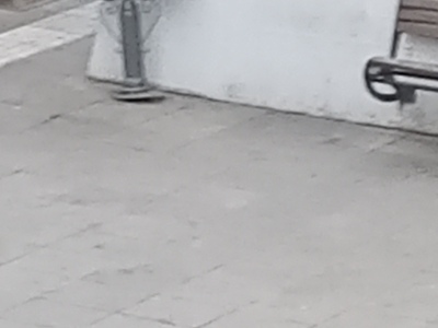  ΧΑΛΑΣΜΕΝΑ ΚΑΛΑΘΑΚΙΑ  ΣΤΟΝ ΠΕΖΟΔΡΟΜΟ 