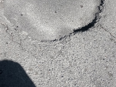 ΛΑΚΟΥΒΑ ΣΤΟ  ΟΔΟΣΤΡΩΜΑ ΣΤΗΝ ΑΓ.ΝΙΚΟΛΑΟΥ ΜΕ ΗΡΑΚΛΕΙΑΣ ΓΩΝΙΑ  ΕΠΕΙΓΟΝ