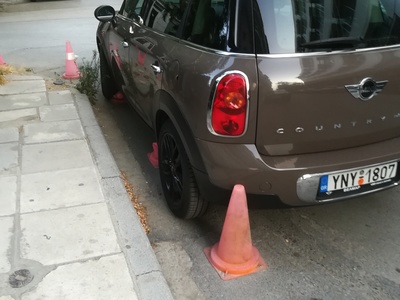 Καταστροφή δημοτικου υλικού