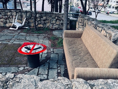 ΚΑΘΑΡΙΟΤΗΤΑ ΣΤΗΝ ΤΑΦΡΟ ΣΤΟ ΦΟΙΝΙΚΑ