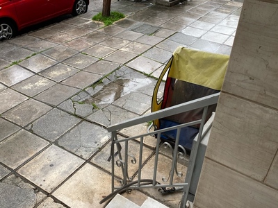 Καθιζηση πεζοδρομιου