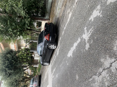 Όχημα χωρίς πινακίδες 