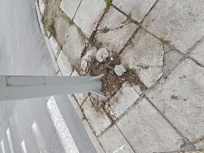 Η γείωση του ρεύματος είναι εμφανής 