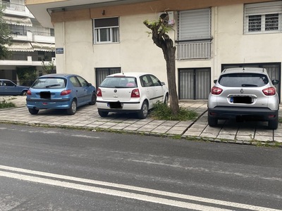 Παρανομη σταθμευση