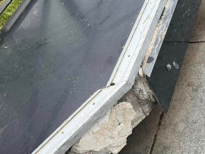 ΕΠΙΣΚΕΥΕΣ ΣΤΗΝ ΠΛΑΤΕΙΑ ΔΗΜΑΡΧΕΙΟΥ