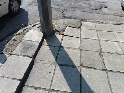 ΑΠΑΓΟΡΕΥΤΙΚΟ ΓΙΑ ΝΑ ΜΗΝ ΠΑΡΚΑΡΟΥΝ ΑΥΤΟΚΙΝΗΤΑ ΣΕ ΥΠΟ ΚΑΤΑΣΚΕΥΗ ΡΑΜΠΑΣ ΓΙΑ ΑΜΕΑ