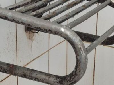 Καθαριότητα αποδυτηρίων κολυμβητηρίου