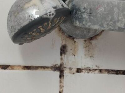 Καθαριότητα αποδυτηρίων κολυμβητηρίου