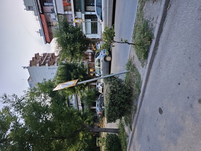 Καποιος επεσε στην κολώνα 