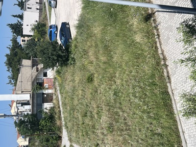 Κοπή χόρτων και θάμνων στην Κωνσταντίνου Γαβριηλιδη με ωρολογά 