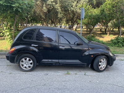 Εγκαταλελειμένο αυτοκίνητο 