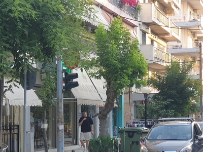 ΚΛΑΔΕΜΑ ΚΛΑΔΙΩΝ  ΚΑΛΥΠΤΟΥΝ ΠΙΝΑΚΙΔΑ ΚΟΚ  ΣΤΗΝ ΒΡΥΟΥΛΩΝ ΜΕ ΣΜΥΡΝΗΣ  ΕΠΕΙΓΟΝ