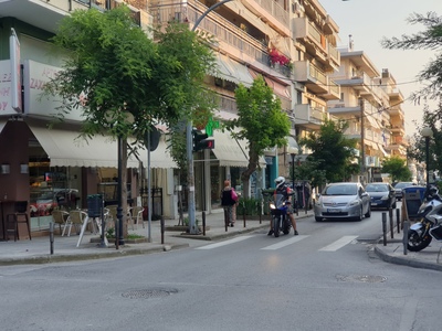 ΚΛΑΔΕΜΑ ΚΛΑΔΙΩΝ  ΚΑΛΥΠΤΟΥΝ ΠΙΝΑΚΙΔΑ ΚΟΚ  ΣΤΗΝ ΒΡΥΟΥΛΩΝ ΜΕ ΣΜΥΡΝΗΣ  ΕΠΕΙΓΟΝ