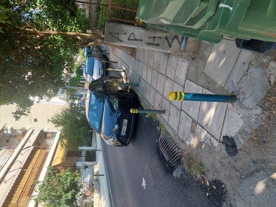 Κολωνάκια αποτροπής παρκαρίσματος