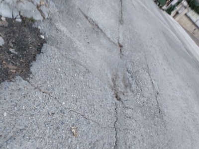 Λακκούβα στην οδό Κοτυώρων 21