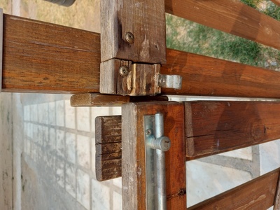 Σπασμενη ασφαλεια