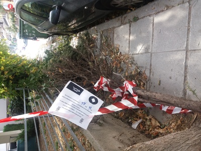 Παρακώλυση διέλευσης πεζων