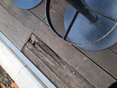 ΕΠΙΚΙΝΔΥΝΟ ΞΥΛΙΝΟ ΚΑΤΑΣΤΡΩΜΑ [ΝΤΕΚ]