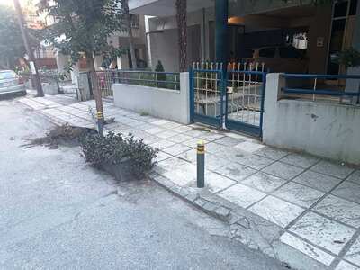 Απομάκρυνση ζαρντινιερών από οδόστρωμα