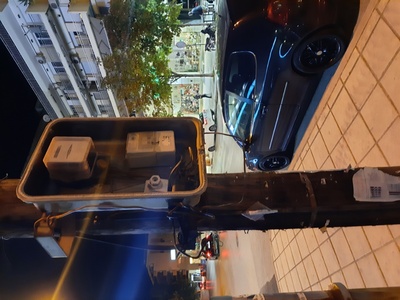 Ανοιχτό κουτί σε κολόνα 