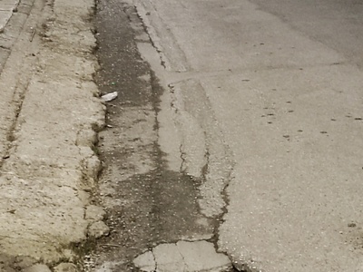 Λακούβα στην Δεληγιαννίδη