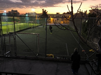 ΑΝΕΠΑΡΚΗΣ ΦΩΤΙΣΜΟΣ ΣΤΟ ΓΗΠΕΔΆΚΙ 5Χ5 ΣΤΗΝ ΑΥΛΗ ΤΟΥ 3ΟΥ ΔΗΜΟΤΙΚΌ
