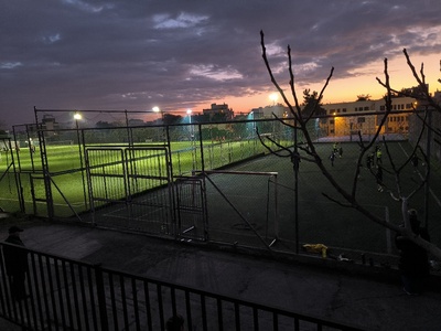 ΑΝΕΠΑΡΚΗΣ ΦΩΤΙΣΜΟΣ ΣΤΟ ΓΗΠΕΔΆΚΙ 5Χ5 ΣΤΗΝ ΑΥΛΗ ΤΟΥ 3ΟΥ ΔΗΜΟΤΙΚΌ