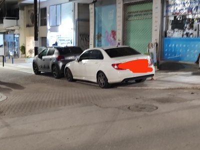 Δεν υπάρχει πεζοδρόμιο για τους πεζούς