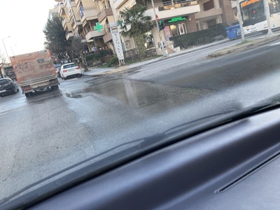 Νερά στο δρόμο