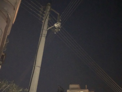 Καμένη λάμπα σε κολώνα της Δ.Ε.Η.