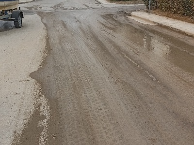 λάσπες