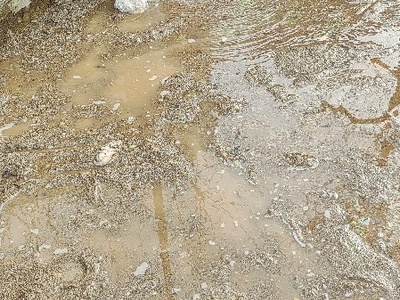 μονίμως βουλωμενα λούκια