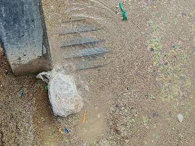 μονίμως βουλωμενα λούκια