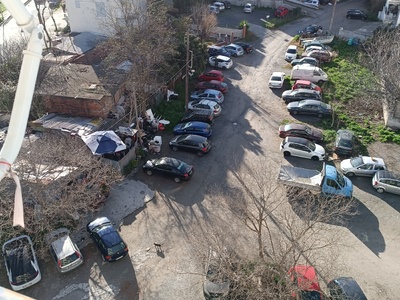 ΚΑΜΕΝΟΣ ΛΑΜΠΤΗΡΑΣ ΣΤΗΝ ΚΗΦΙΣΙΑΣ ΜΕ  ΣΩΚΡΑΤΟΥΣ