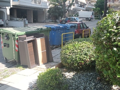 Επιπλο ξυλινο