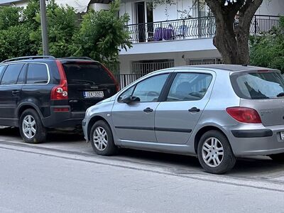 ΕΓΚΑΤΑΛΕΛΕΙΜΜΕΝΑ ΟΧΗΜΑΤΑ ΣΤΗΝ ΑΡΓΟΝΑΥΤΩΝ