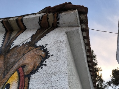 Ετοιμορροπα κεραμμυδια στη σκεπή του 27ου Νηπιαγωγείου