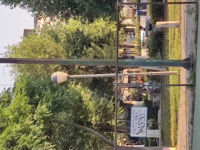 Επικίνδυνη κολώνα φωτισμού  	Πλατεία Σκρα