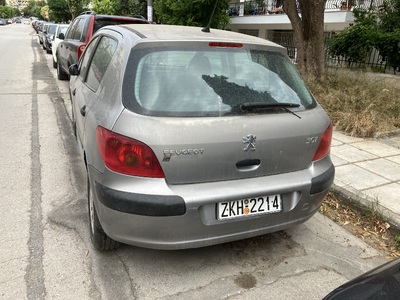 ΠΑΡΑΤΗΜΕΝΟ ΟΧΗΜΑ ΣΤΗΝ ΑΡΓΟΝΑΥΤΩΝ