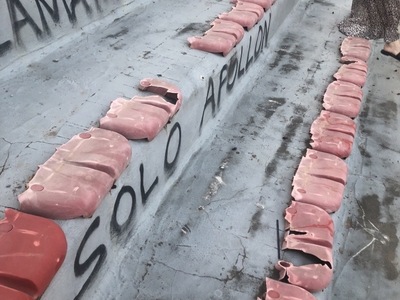 Πληρης εγκαταληψη γηπεδου Καλαμαριας με κινδυνο σωματικης βλαβης καθως διοργανωνονται συναυλιες