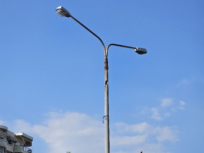 επικίνδυνη σαπια κολώνα      Πόντου