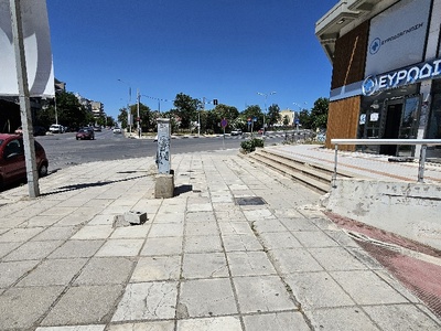 τρύπα στον δρομο     Αδριανουπόλεως