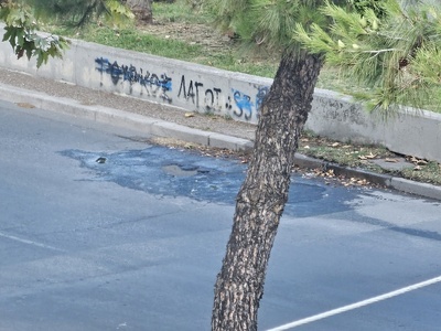 καποια σωλήνα εσπασε και τρεχει  	Μητροπολίτου Γρηγορίου Κυδωνιών