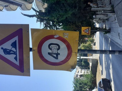 Αφαίρεση πινακίδων μετρό στη Βρυούλων